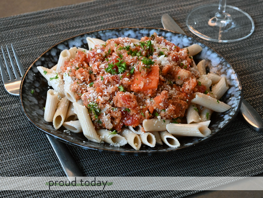 Penne bolognese zonder gehakt, maar met bloemkool!